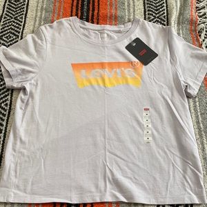 Levi’s med purple with logo with tags